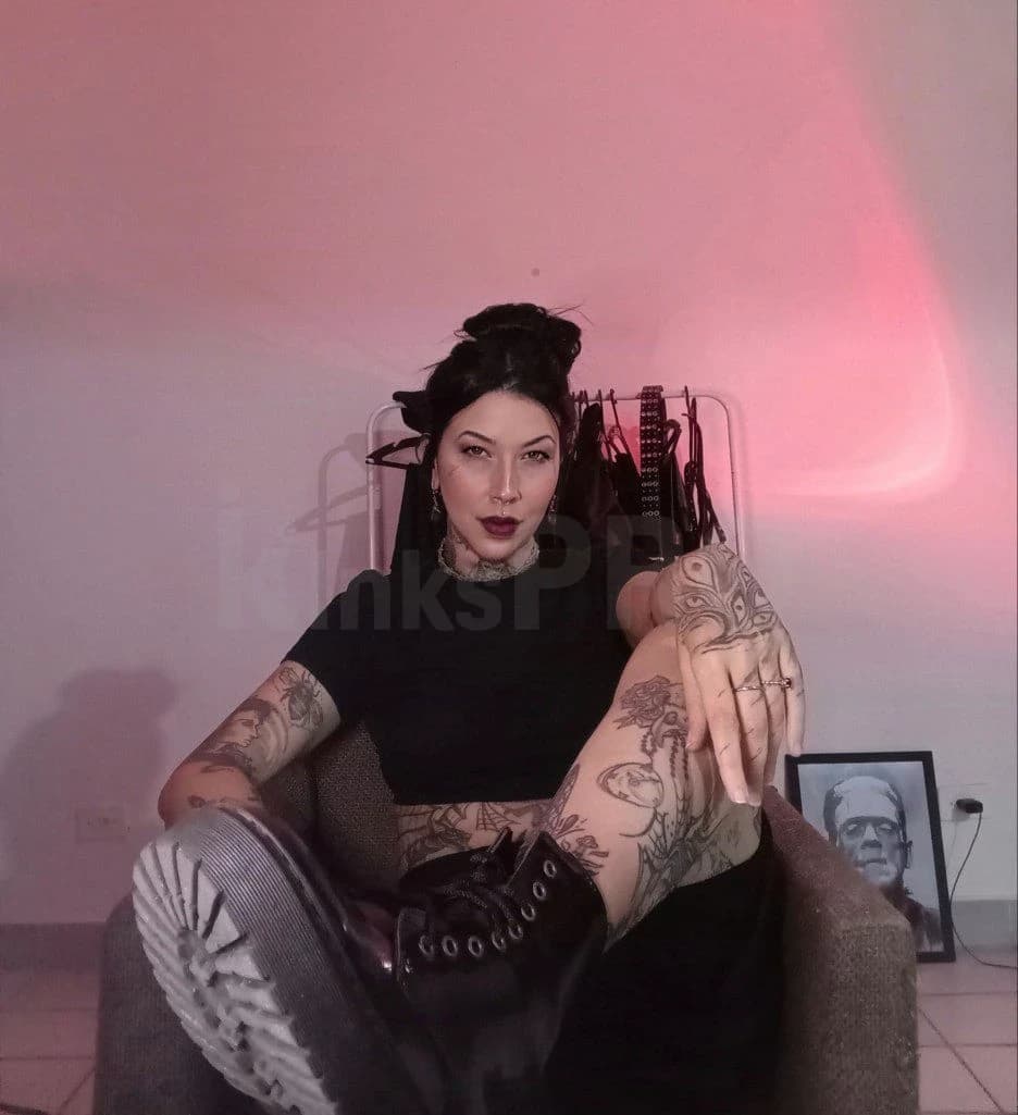 Foto de Domme Seventrix